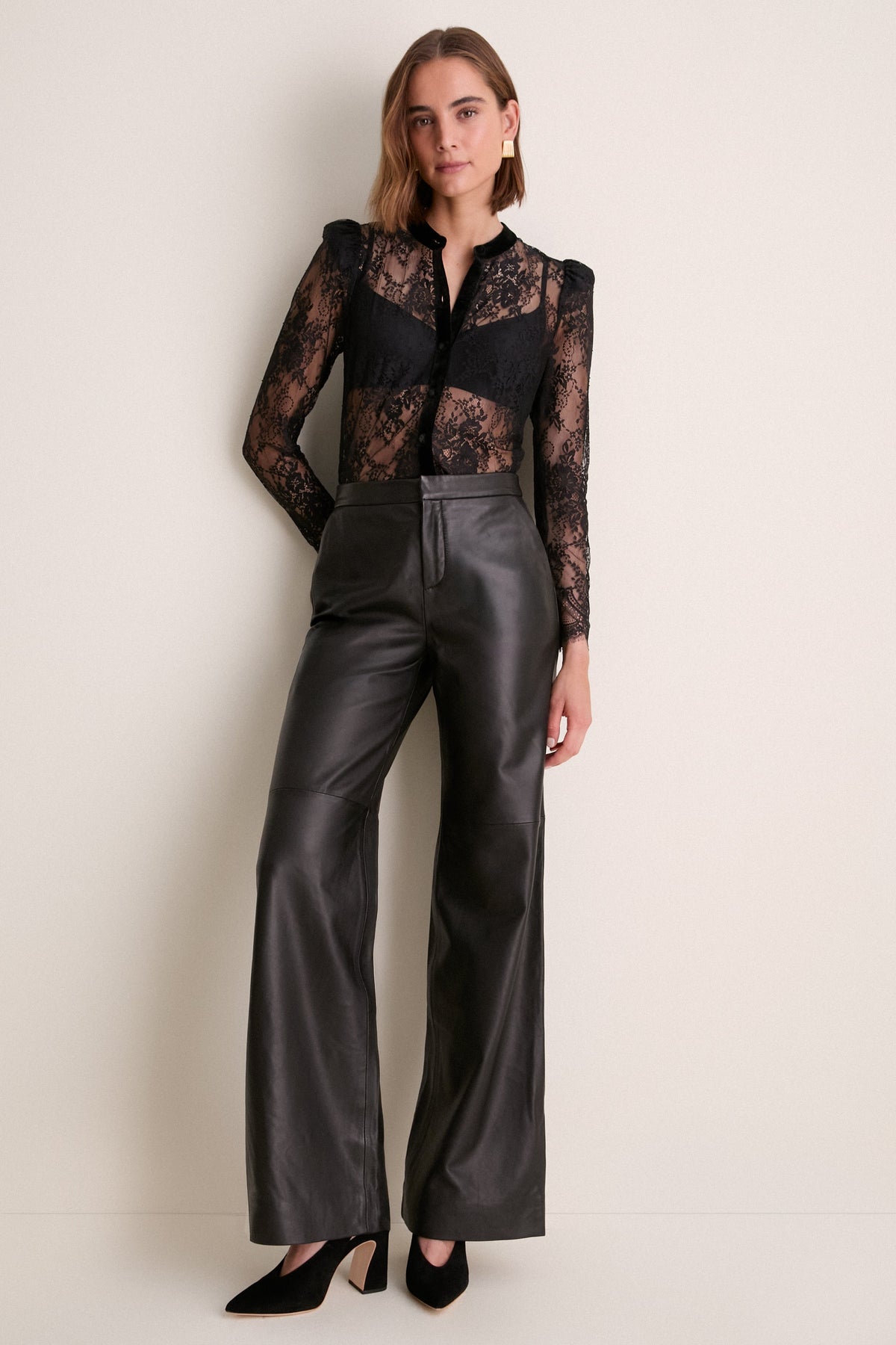 Black Dorothea Lace Velvet Collarless Blouse