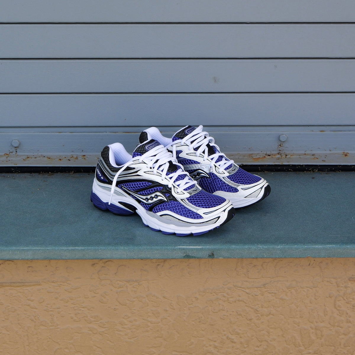 Mens Saucony ProGrid Omni 9 (Skipper Blue)