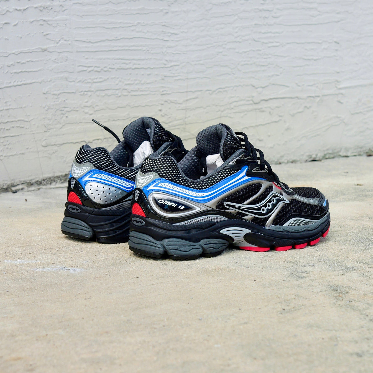Mens Saucony ProGrid Omni 9 (Black/Multi)